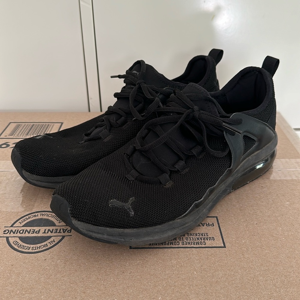 Puma tennis shoes